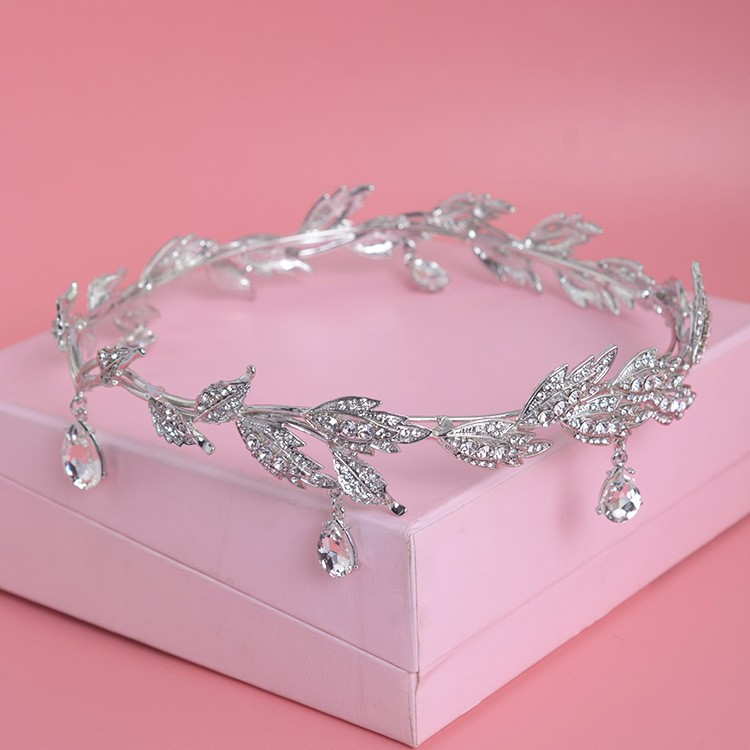Luxury Crystal Crown Bridal Ha - Aerith Cosplay Prop recensione e prezzo